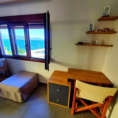 Gianni's 1 By The Sea Apartment Amolianí