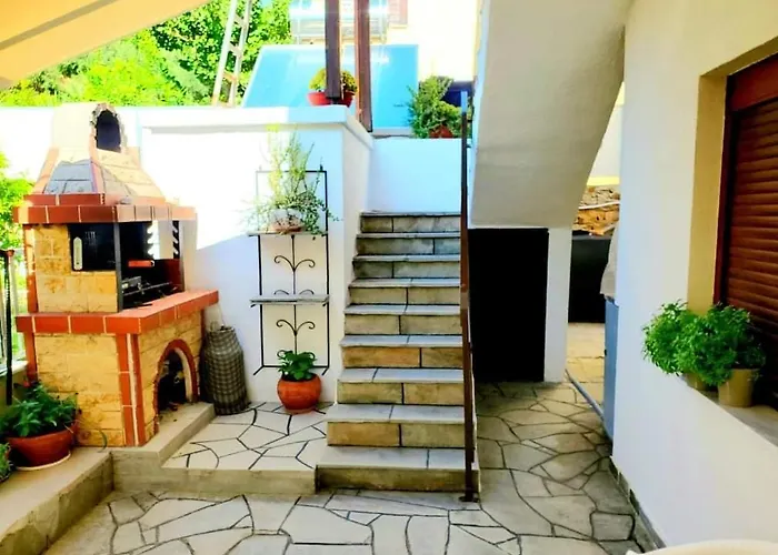 Gianni's 1 By The Sea Ammoulianí