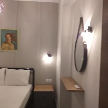 Gianni's 1 By The Sea Apartament