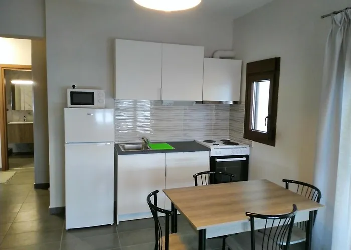 Gianni's 1 By The Sea Апартаменты *